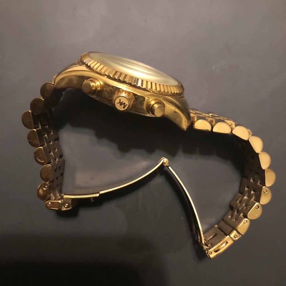 Michael Kors Gold Watch - Picture 4 of 6